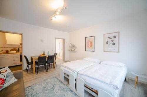 Gera Apartment | Modern Ferienwohnung Laura for 4 in Gera - Family Friendly
