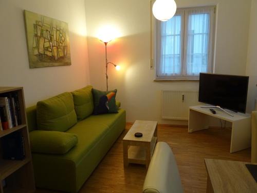 Holzkirchen Apartment | Ferienwohnung Lindenhof