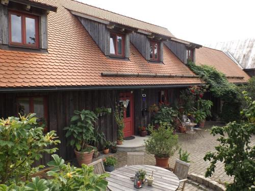 Pullenreuth Apartment | Comfortable Family Retreat at Ferienwohnung Lippert