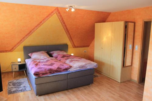 Esterwegen Apartment | Child-Friendly Getaway at Ferienwohnung Luttmann