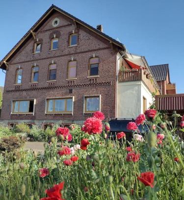 Hessisch Oldendorf Apartment | Cozy Apartment by the Weser with Fireplace & Family-Friendly