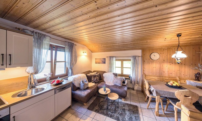 Petting Apartment | Family-Friendly Ferienwohnung "Margit" with Kitchen Amenities