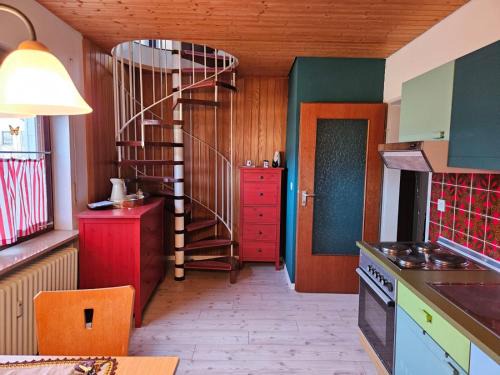 Aue Apartment | Family-Friendly Ferienwohnung Maria with Hot Tub Appeal