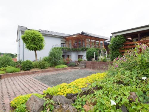 Marpingen Apartment | Cozy Ferienwohnung Marianne und Heinz with Family-Friendly Amenities