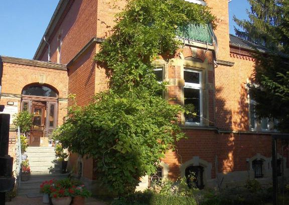 Blankenburg Apartment | Cozy Ferienwohnung Markert: Pet-Friendly Retreat Awaits