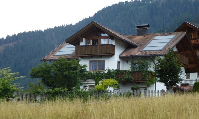 Lienz Apartment | Cozy Ferienwohnung Mayr - Guest Rated 9.9 Near Family Fun