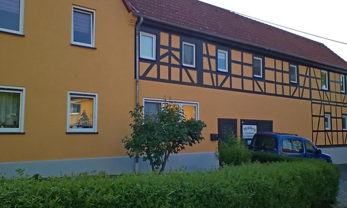 Großlobichau Apartment | Family-Friendly Stay at Ferienwohnung Mehlberg, Rated 7.8/10