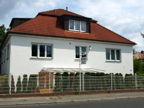Markkleeberg Apartment | Pet-Friendly Ferienwohnung Mengelberg with Accessible Amenities