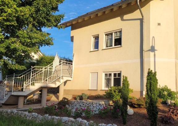 Flußbach Apartment | Outstanding Ferienwohnung MIA: Child-Friendly Retreat
