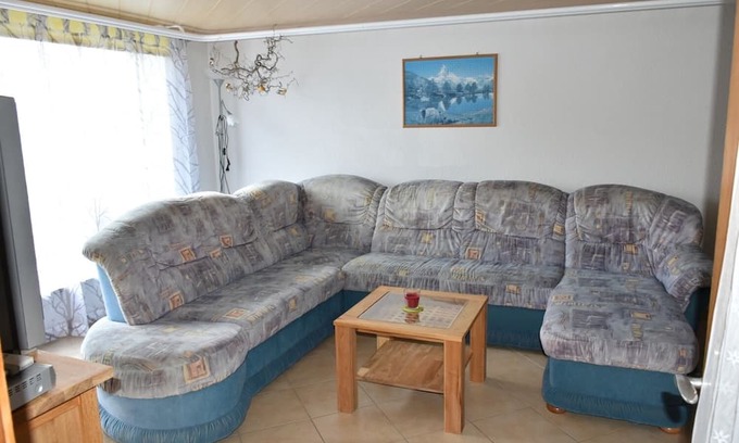 Tengen Apartment | Spacious 3-Bedroom Apartment with Kitchen for Up to 6 Guests