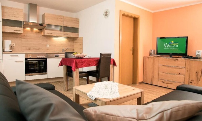 Haibuhl Apartment | Ideal 2-Bedroom Apartment with Spa & Breakfast Included