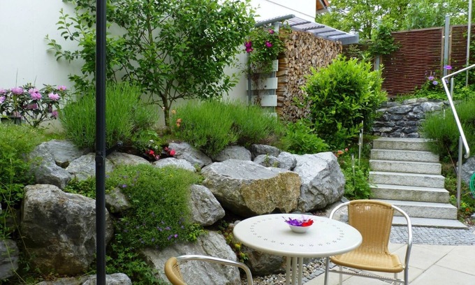 Bodolz Apartment | Cozy Apartment for Two with Kitchen & Breakfast Included