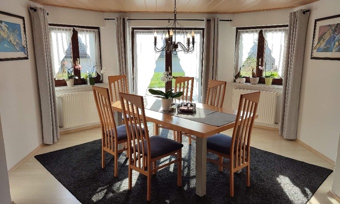 Hohenthann Apartment | Ocean View Retreat with Terrace - Guest Rated 10/10