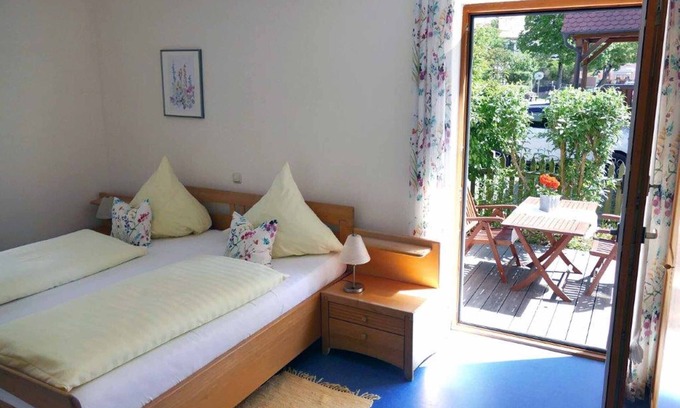Absberg Apartment | Ideal Getaway: Ferienwohnung with Furnished Wood Terrace