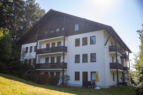 Weissenstadt Apartment | Cozy Two-Bedroom Apartment with Terrace for Family Getaways