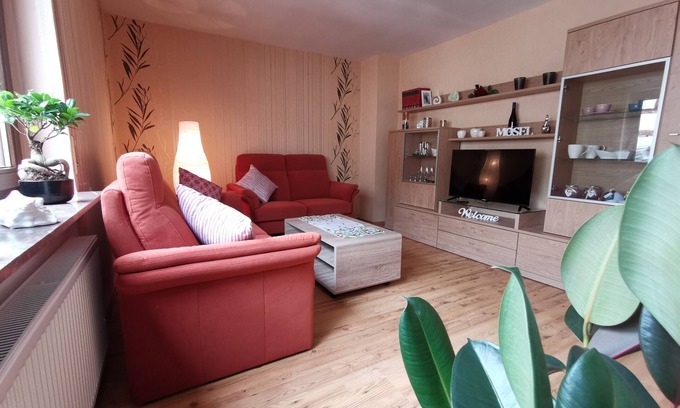 Bruttig Apartment | Top-Rated Ferienwohnung Moselblick with Kitchen Amenities
