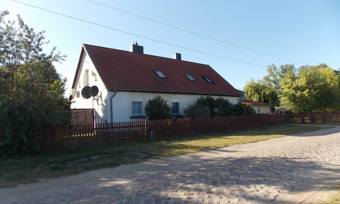 Gerswalde Apartment | Ocean View Retreat: Ferienwohnung Mohnblume with Top Score