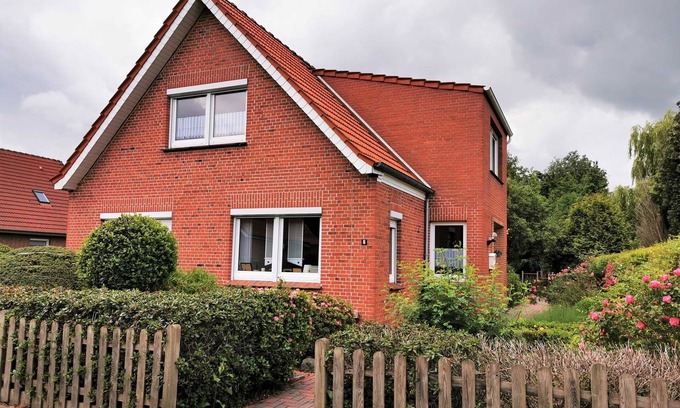 Rhauderfehn Apartment | Guest Rated 8.8: Ferienwohnung Monika - Family-Friendly Stay