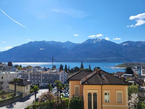 Muralto Apartment | Delightful Montana Lago: 4-Star Oceanfront Retreat