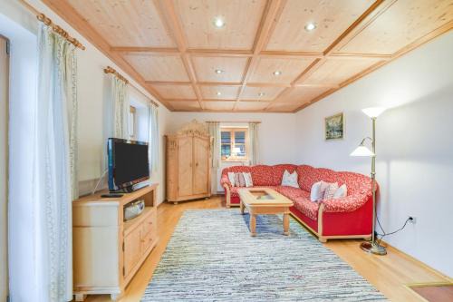 Wackersberg Apartment | Family-Friendly Retreat at Ferienwohnung Morgenrot