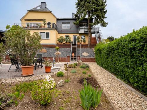 Dhron Apartment | Relaxing Apartment in Neumagen by the Moselle River