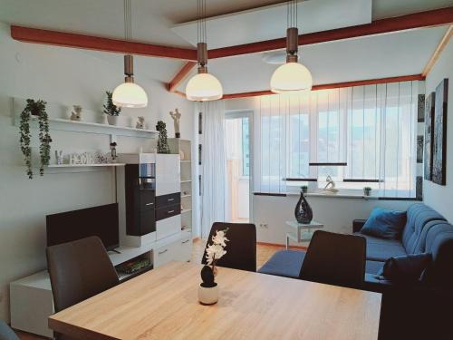 Judenburg Apartment | Family-Friendly Getaway near Redbull Ring with Ocean View