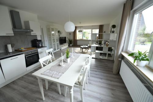 Niestetal Apartment | Child-Friendly Ferienwohnung Niestetal - Guest Rated 9.9/10