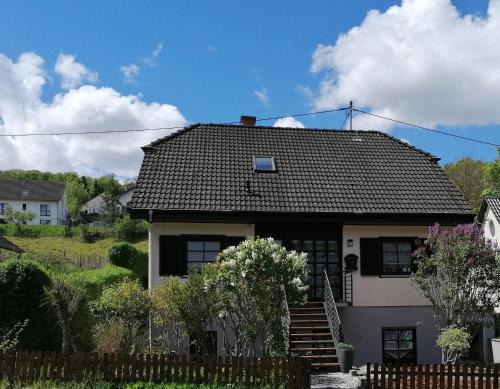 Buchenau Apartment | Highly Rated Ferienwohnung Nink: Family-Friendly Retreat