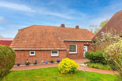 Holtriem Apartment | Guest Rated 9.3 - Discover Ferienwohnung Nordmoor Today