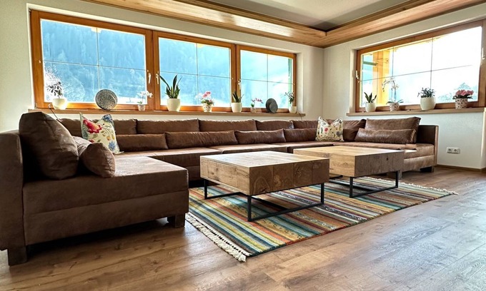 Mayrhofen Apartment | Spacious 8-Person Apartment at Appartementhaus Zillertal