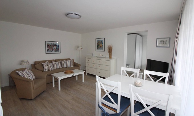 Westerland Apartment | Oceanfront Family Retreat at Ferienwohnung Nr. 42