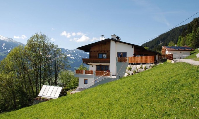 Gattererberg Apartment | Family-Friendly Ferienwohnung Nussbaum - Rated 9.6/10