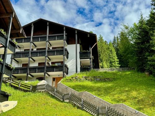 Resten Apartment | Relaxing Oceanfront Retreat at Ferienwohnung Obersalzberg