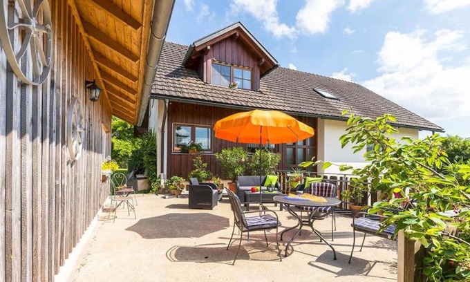 Hergensweiler Apartment | Family-Friendly Retreat at Ferienwohnung Obstwiese