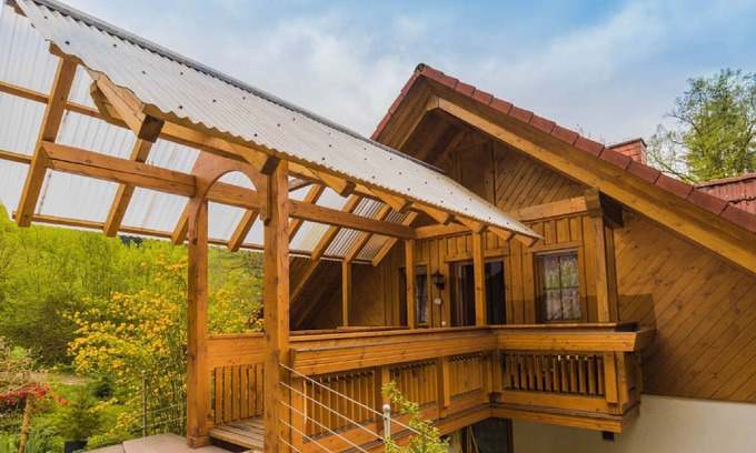 Oberharmersbach Apartment | Spacious Ferienwohnung Platzhirsch with Family-Friendly Amenities