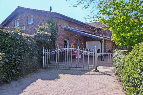 Brocksteg Apartment | Family-Friendly Ferienwohnung Pasch-Wittke with Great Amenities