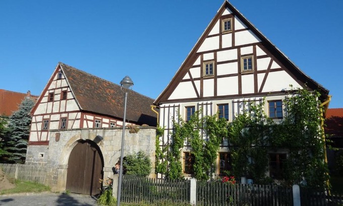 Graupa Apartment | Family-Friendly Ferienwohnung Paul with Top Guest Rating