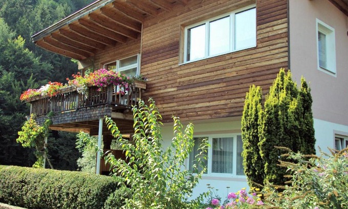 Kramsach Apartment | Top-Rated Ferienwohnung Raunegger with Family-Friendly Amenities