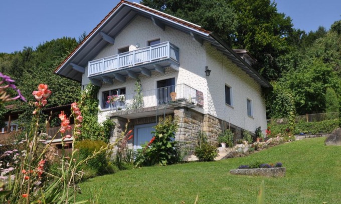 Miltach Apartment | Family-Friendly Ferienwohnung Regentalblick - 4 Star Rated