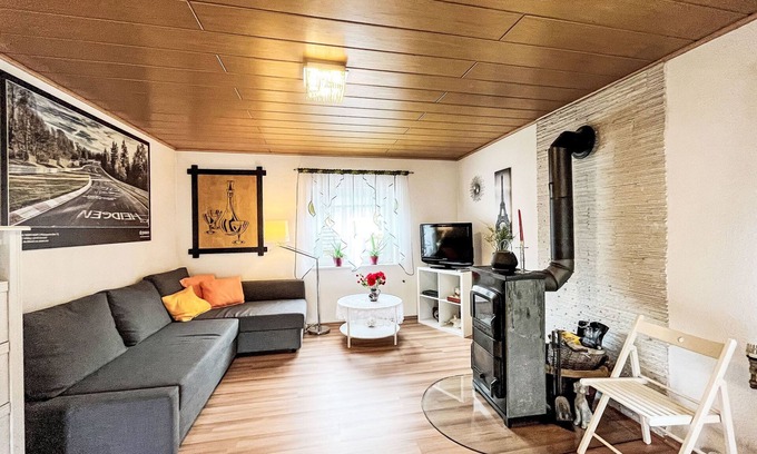 Quiddelbach Apartment | Ferienwohnung Renata 1 nahe Nürburgring by Interhome