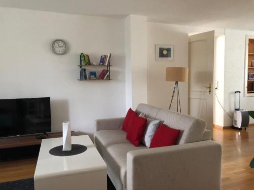 Karsau Apartment | Inviting Ferienwohnung Rheinfelden with Family-Friendly Dining