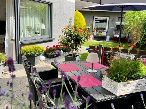 Niederlandenbeck Apartment | Budget-Friendly Ferienwohnung Riekes with Family Amenities