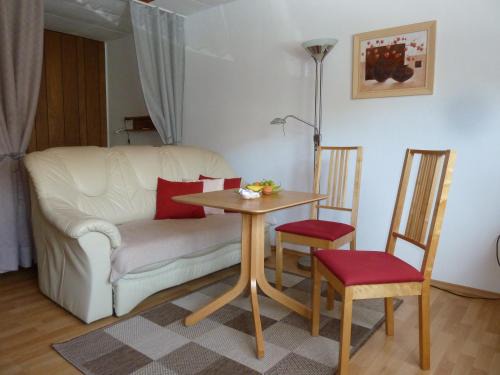 Eriskirch Apartment | Oceanfront Retreat at Ferienwohnung Roth near Bodensee Ried