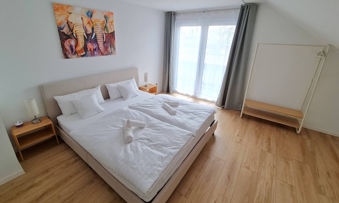 Manching Apartment | Relaxing Retreat in Nature with Top Amenities and Ratings