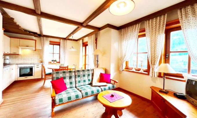 Untertschern Apartment | Top-Rated Ferienwohnung Südblick: Pet & Child Friendly Stay