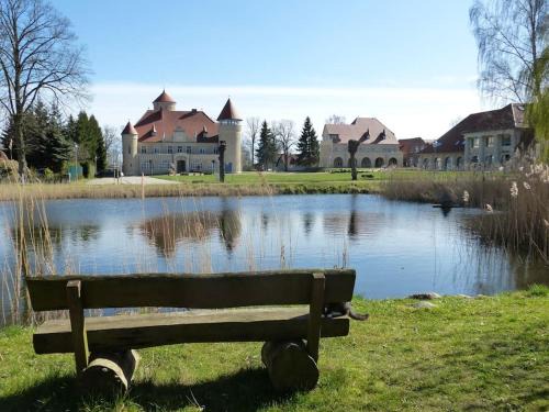 Stolpe Apartment | Discover Ferienwohnung Schlossblick: Ideal for Families