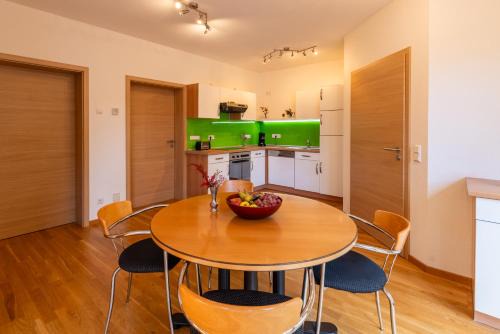 Alttann Apartment | Family-Friendly Ferienwohnung s'Kammerl with Top Guest Ratings