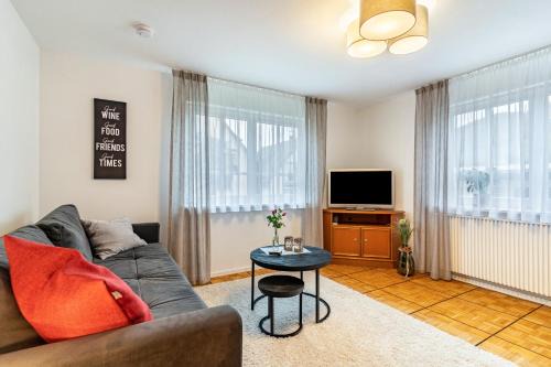 Schuttertal Apartment | Top-Rated Ferienwohnung Schätzle: Ideal for Families