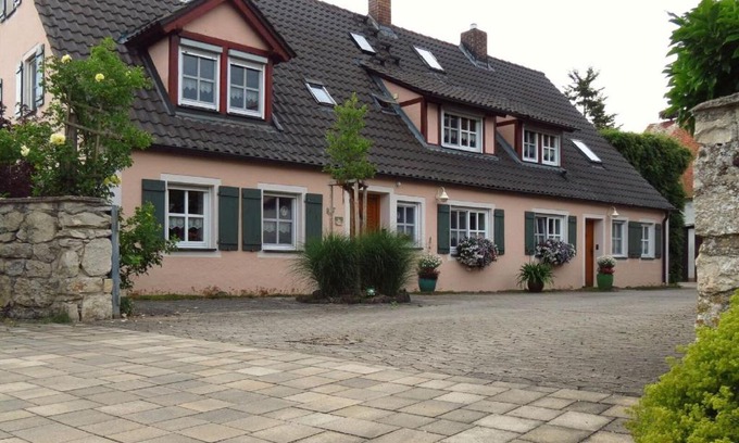 Merkendorf Apartment | Cozy Ferienwohnung Schindler with Balcony - Guest Rated 9.3