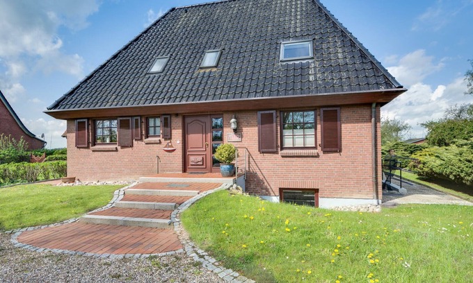 Maasholm Apartment | Exceptional Ferienwohnung Schleiufer in Maasholm for Families